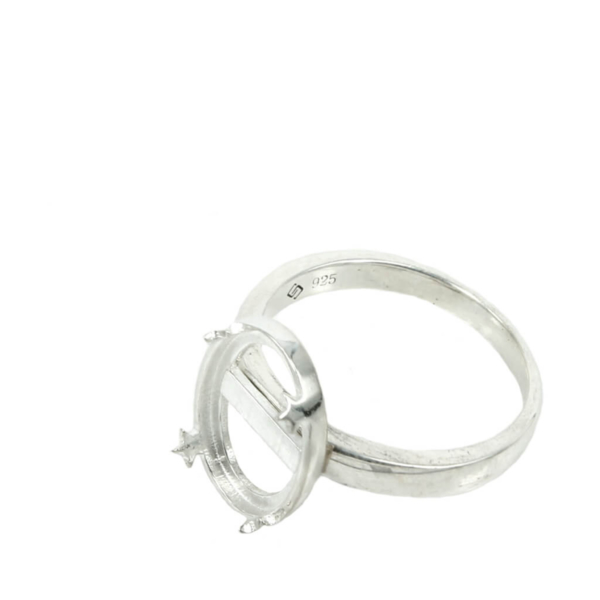 Jeweler Ring Peg Setting Star Tab Style Oval Bezel - example 1