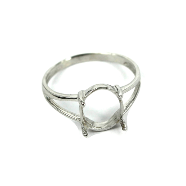 Tapered Ring with Oval Prongs Mounting in Sterling Silver 7x9mm