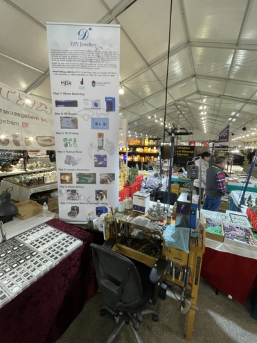 SilviaFindings, USA at the 22nd Street Mineral, Fossil, Gem & Jewelry Show in Tucson, Booth C6